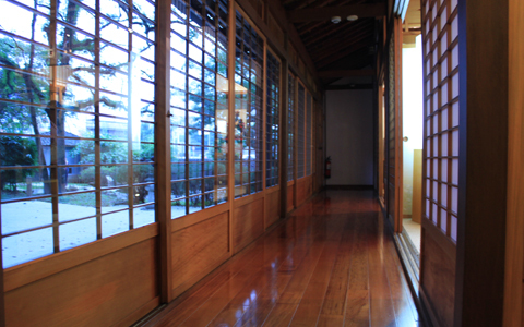 建築內的木造空間，目前主要作為展館。